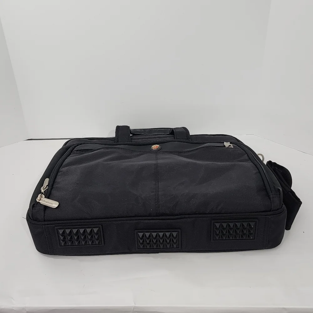 LIKE NEW Targus‎ Black Nylon Briefcase/Attache/ Organizer Bag